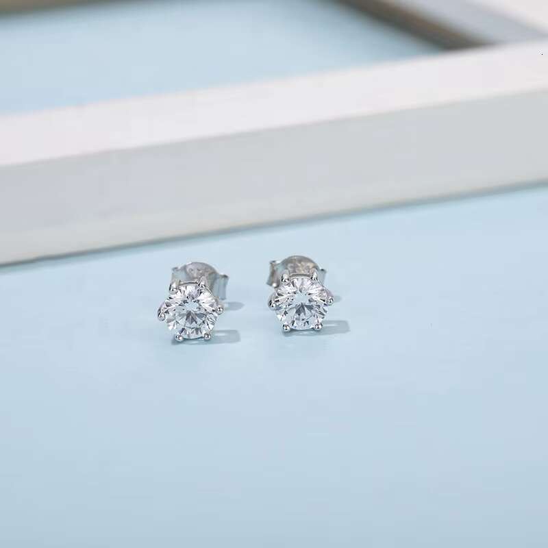 Round Shape Moissanite with 18K Gold Stud Earrings Women Stud Earrings