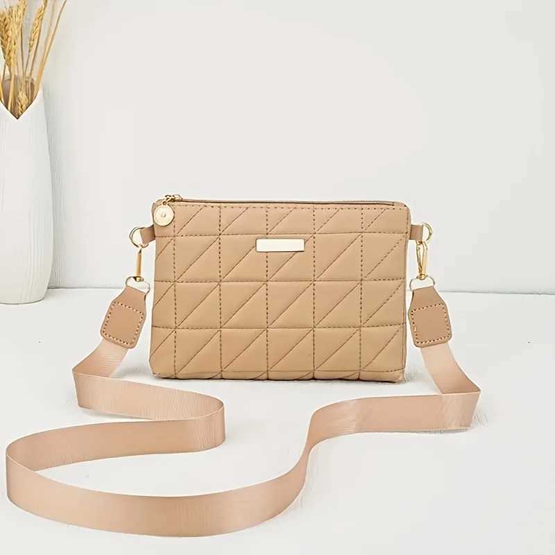 Stylish Striped Shoulder/Crossbody/Handbag with Delicate Hardware Accessories Zipper Closure Multifunctional Bag for Daily UseT2511112