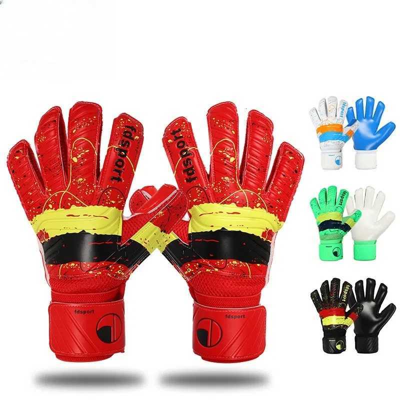 New Latex Football Goalkeeper Gloves Thickened Football Professional Protection Adults Teenager Goalkeeper Soccer Goalie GlovesW251112