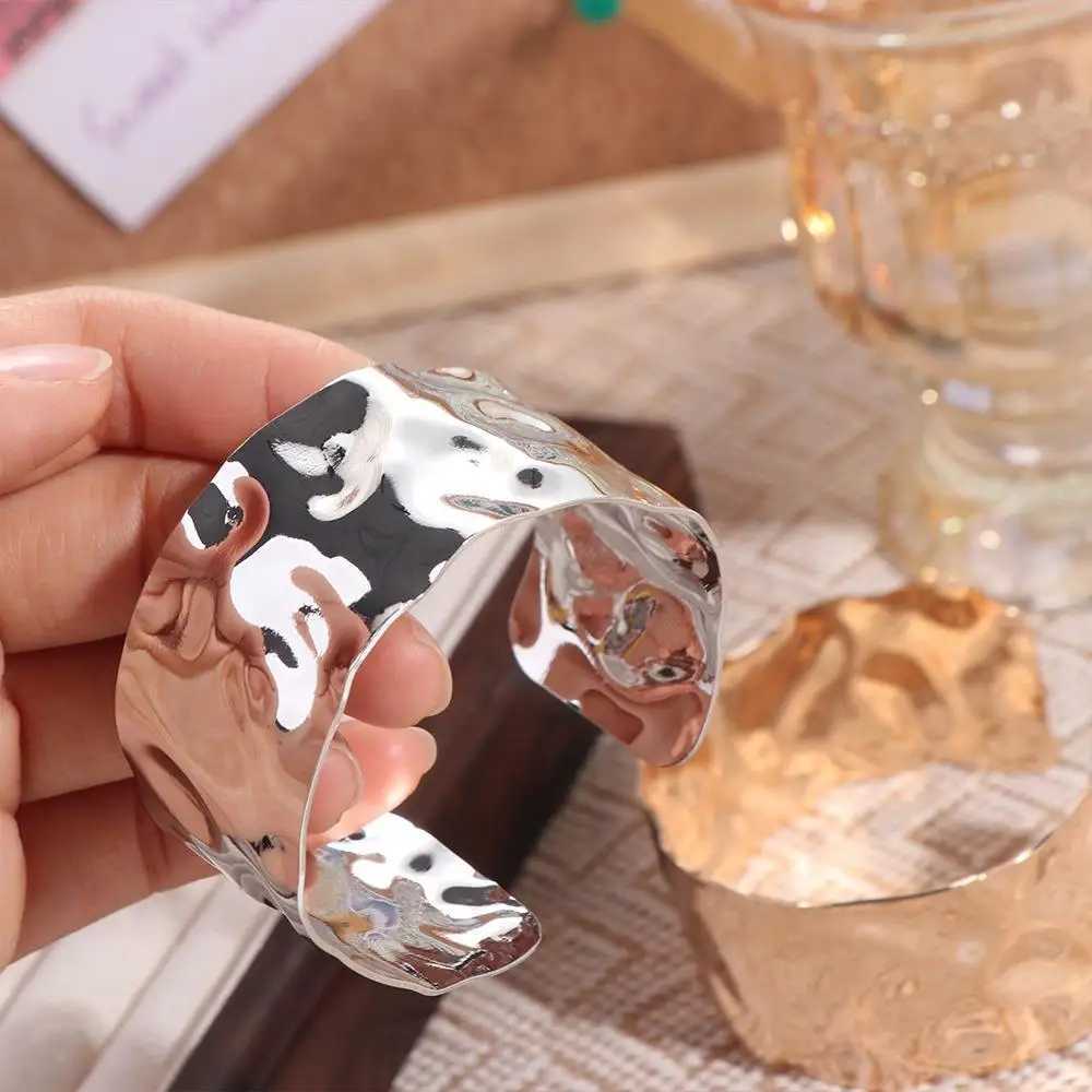 Metal Wide Open Bangle Europe American Style Minority Design Exaggerated Bracelet Jewelry Accessories Alloy Cuff Bangles GirlsC250411