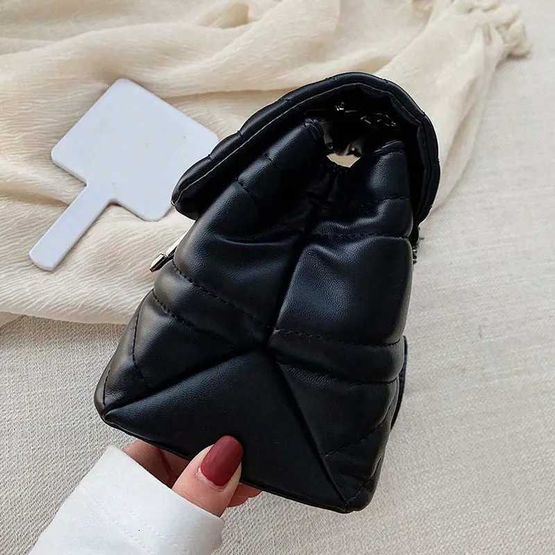 Simple and exquisite womens casual crossbody bag trendy and lightweight versatile womens bag suitable for various occasionsT2511112