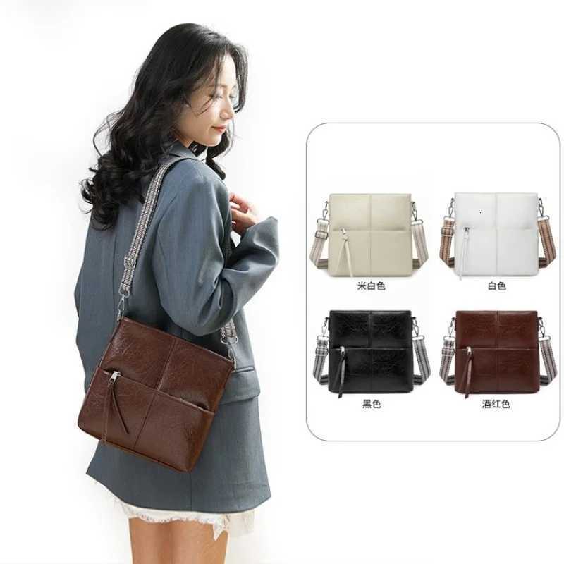 Luxury Ladies Hand Bag With Paris Inspired Details And Premium Leather For Daily OutingsW251111