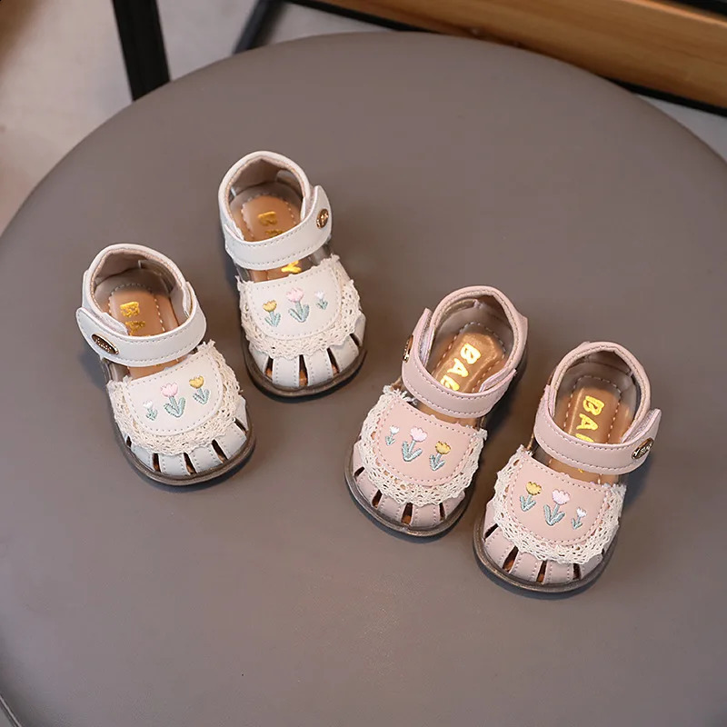 Small Flowers Baby Toddler Girl Sandals 2024 Summer Kids Beach Shoes Little Girls Close-toed Sandals Beige Pink 250411
