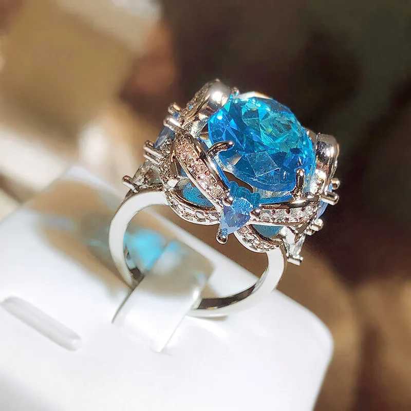 Luxury Sparkling Light Blue Zircon Wreath High Quality Banquet Birtay Party Jewelry Fashion 925 Silver Womens AccessoriesXJ250412