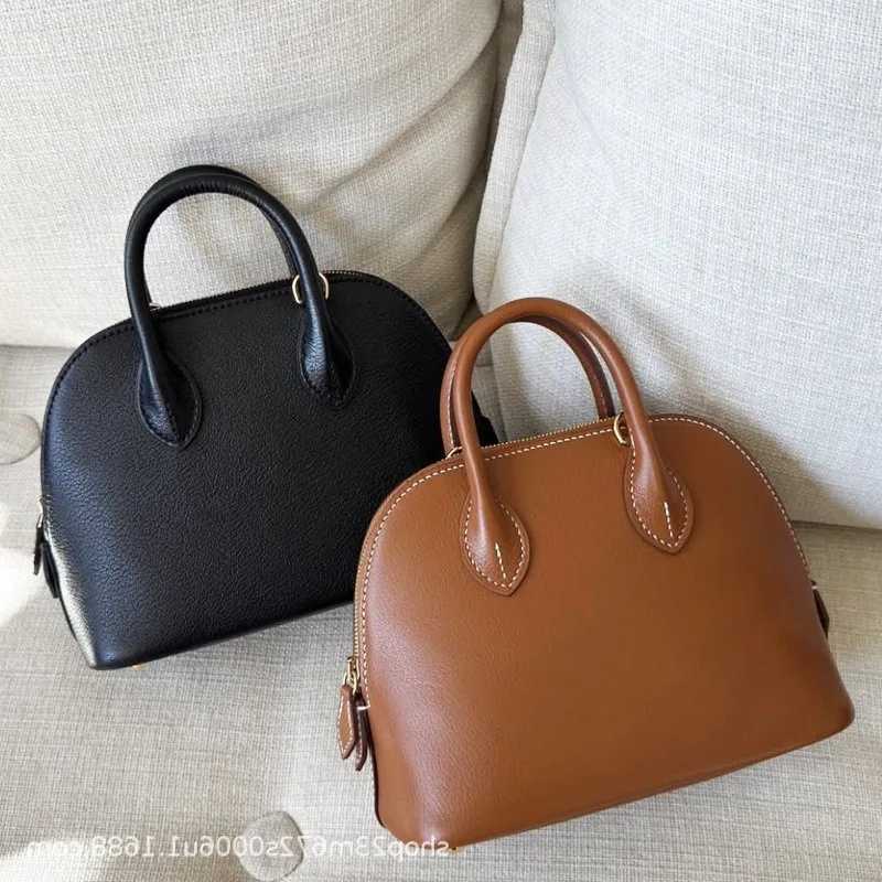 Mini Ladies Shell Bag with Top Handle Classic Design for Handheld Single Shoulder and Crossbody UseT2511112