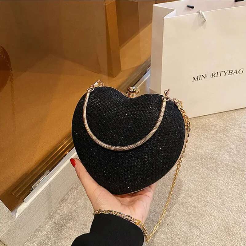 Evening Clutch Women Shiny Handbag Heart Shape Metal Clutches Fashion Chain Shoulder Crossbody Bag Lady Purse