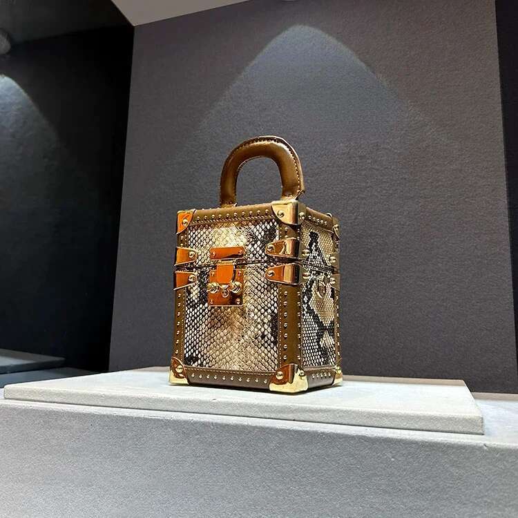 Designer Brand 2023 New High-Quality Leather Square Box Fashion Hand Crossbody Bag For Women Hot Sale
