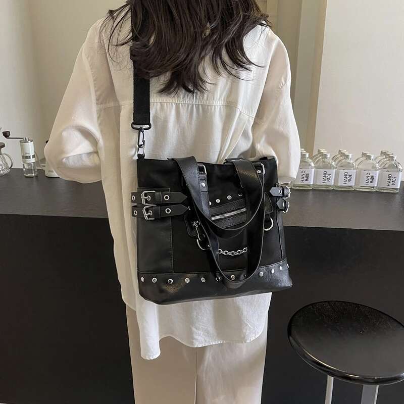 Gothic Style High-capacity Splicing Leather Women's Bags Personality Retro Design of Chain Buckle Single Shoulder Crossbody Bag