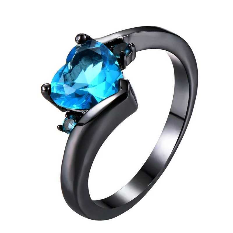 Black heart-shaped stainless steel ring womens fashion trend zircon finger ring womens engagement jewelryXJ250412