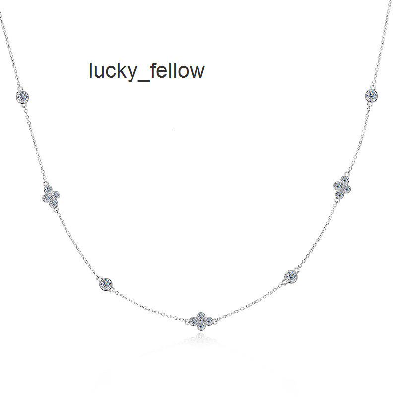 Wholesale Grade D 0.76ct Moissanite Necklaces 925 Sterling Silver Clover Moissanite Diamond Jewelry Necklace for Women