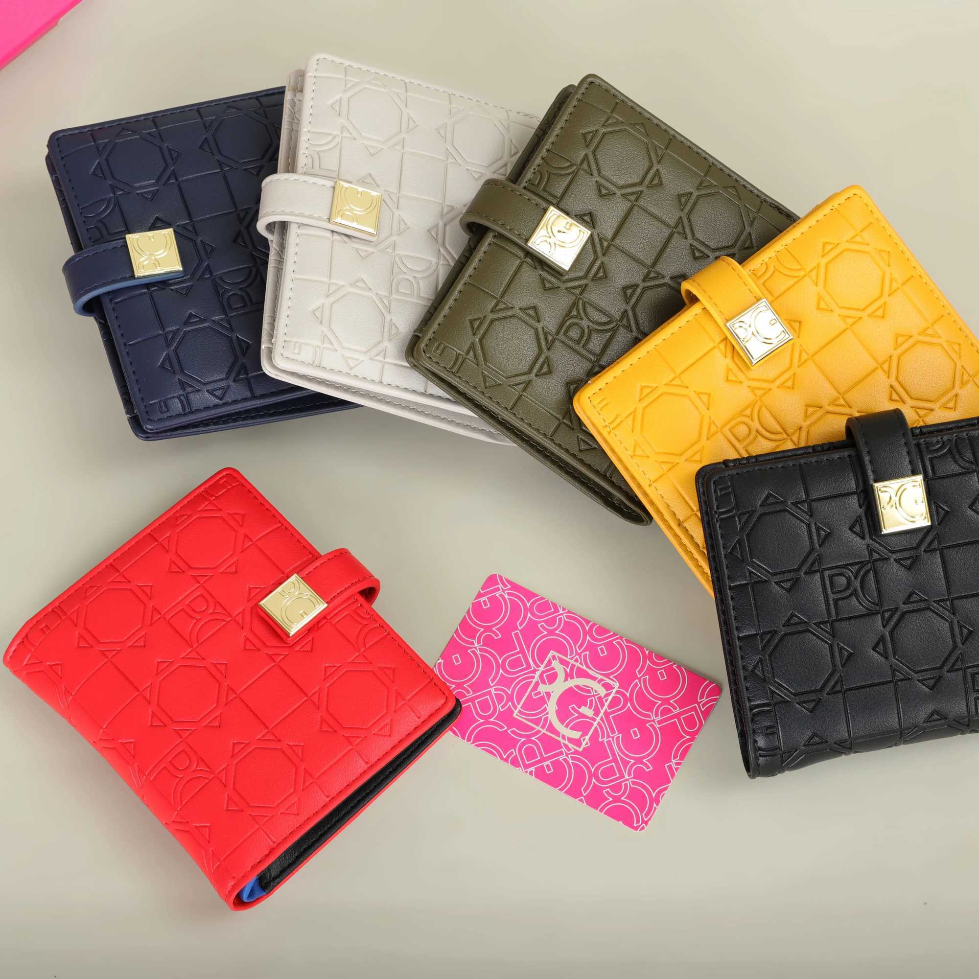 PG Wallet Fashion Classic Womens Universal Wallet Letter Printed Portable Card Bag Zero Wallet Z250411