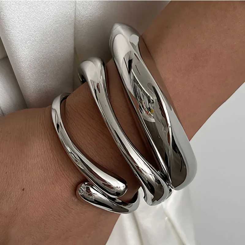 2 Styles Vintage Hip Hop Metal Cuff Bangles Punk Golden Silver Color Geometric Spring Bangles For Women Bracelet Men JewelryC250411