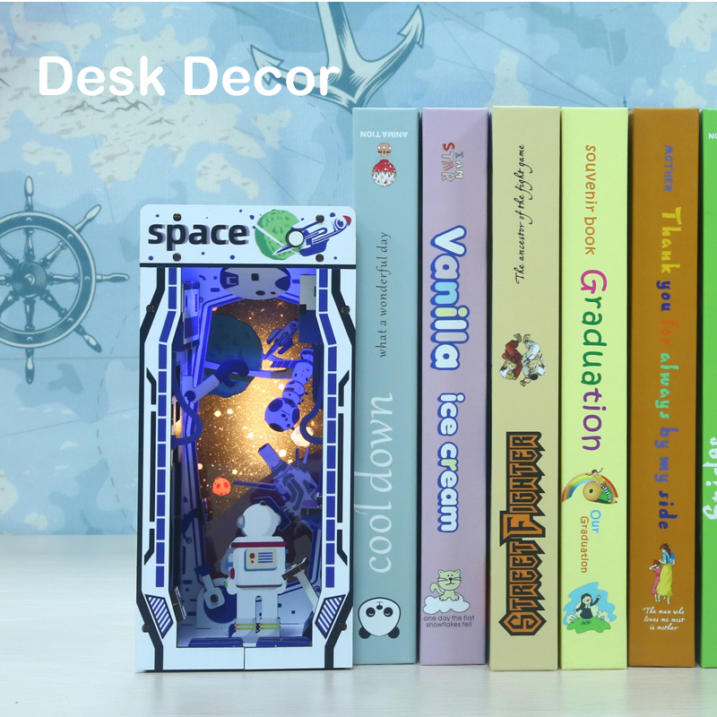 Space World DIY Assembled Bookend, Exquisite Astronaut-Themed Wooden Craft with LED Light Effect, Creative Bookshelf Insert Decor for Space Enthusiast