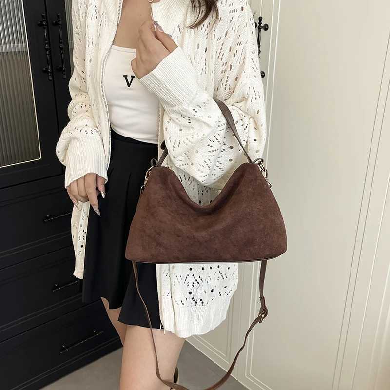 Faux Suede Solid Color Large Capacity Casual Tote PU Winter Fashion Daily Leisure Commuting Durable Lightweight Shoulder BagsT2511112