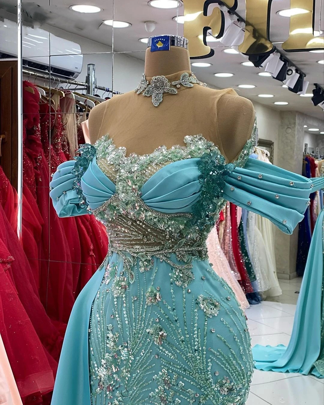 Graceful Evening Dresses High Neck Prom Gowns Sequins Beading Detachable Train Crystal Customized Formal Occasion Party Dress Vestidos de noche