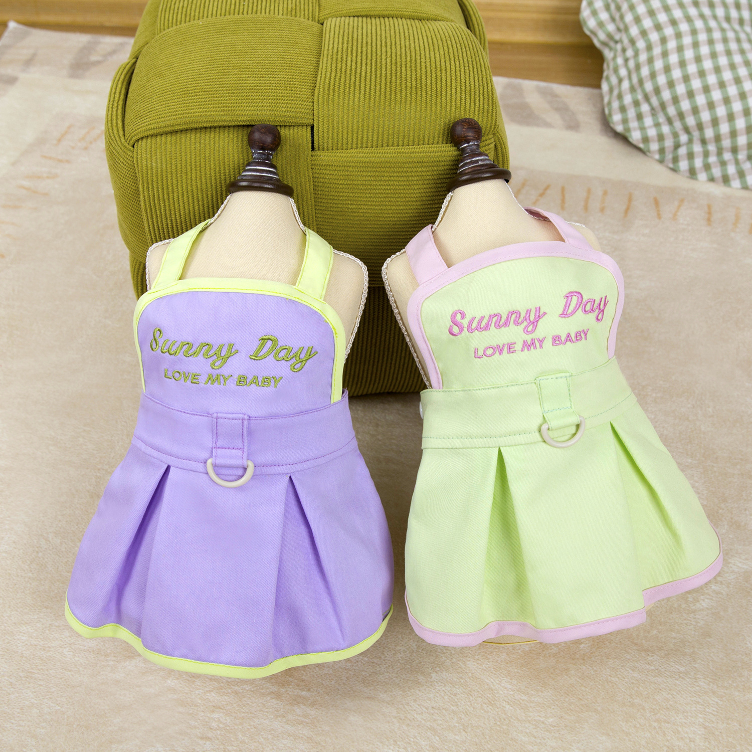 Leisure Dog Clothes Pet Dress Shirt Cute Dog Sundress Embroidered Letters Dress Puppy Summer Apparel Clothes Dog Skirt Shirt with Ruffles for Small Ca