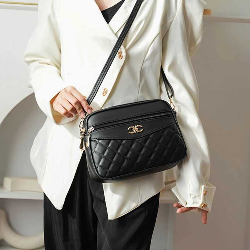 Four-layer large-capacity crossbody bag fashionable diamond-shaped single-shoulder bag versatile camera bag small square bagT2511112