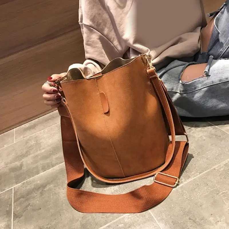28GD womens cross body bag leather bucket shoulder bag handbag with adjustable shoulder strapsXJ250412