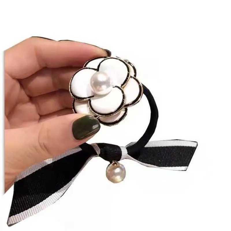 Camellia Hairloop Womens Hair Luxury Jewelry Womens Hair Rings Girls Pearl Hair Accessories Womens Hair Jewelry Y2504012