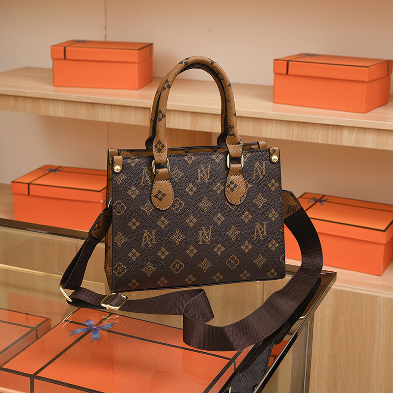 Vintage European & American Fashion Oversized Tote Bag with Letter Print, Durable Fabric, Unisex Handbag Gift