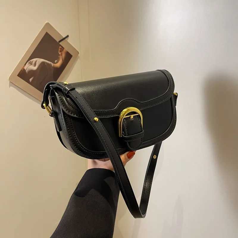2025 AW Vintage Saddle Bag Womens Minimalist Shoulder Purse Stylish Commuter Crossbody Retro Versatile HandbagW251111