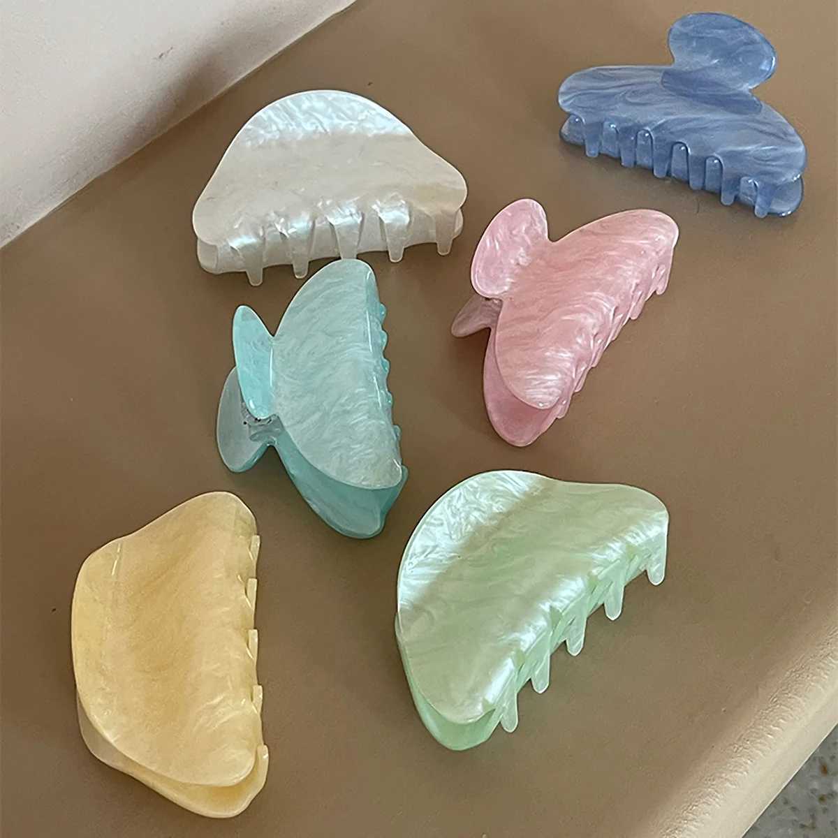 Elegant hair clip acrylic large size semi-circular shark clip simple sweet half hair female hair accessory Y2504012