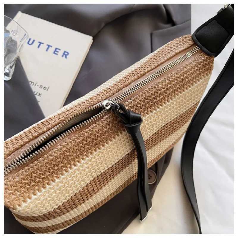 Trendy Womens Tote Bags By Famous Designer In Premium Leather - Popular Classic Elegant Crossbody HandbagsW251111