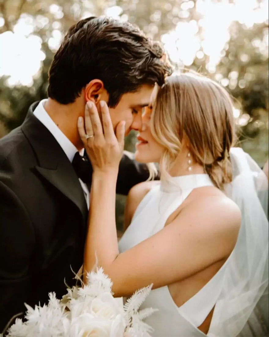Country A Line Wedding Dresses Halter Neck Sexy Backless Brdial Gowns 2025 New Style Side Split Robe De Soiree