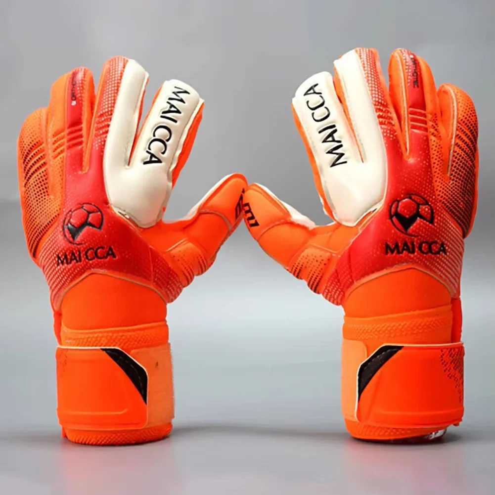 Football goalkeeper Glvoes latex finger protection childrens football goalkeeper gloves with finger protection new direct transportXJ250412