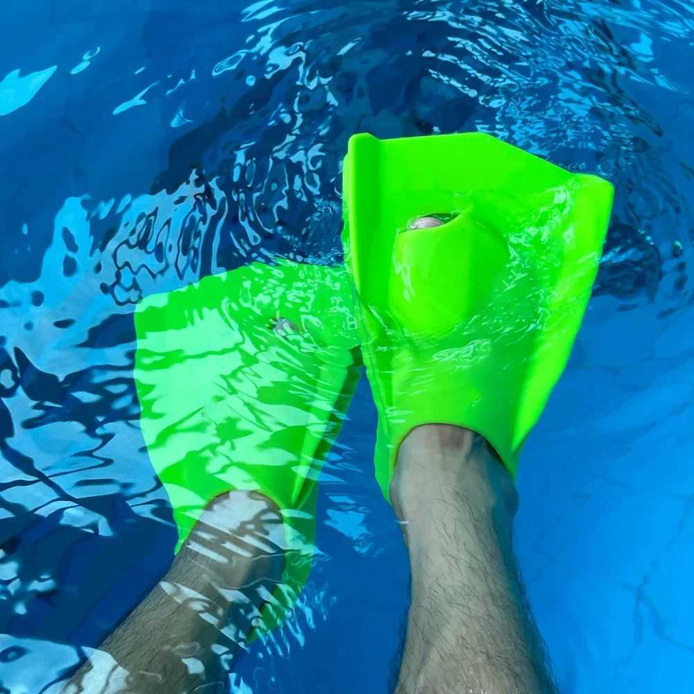 Professional Silicone Fin Swimming and Diving Training Frog Shoes Inflatable Equipment Adult Short Fin Free Diving Fin Swimming ShoesY250412