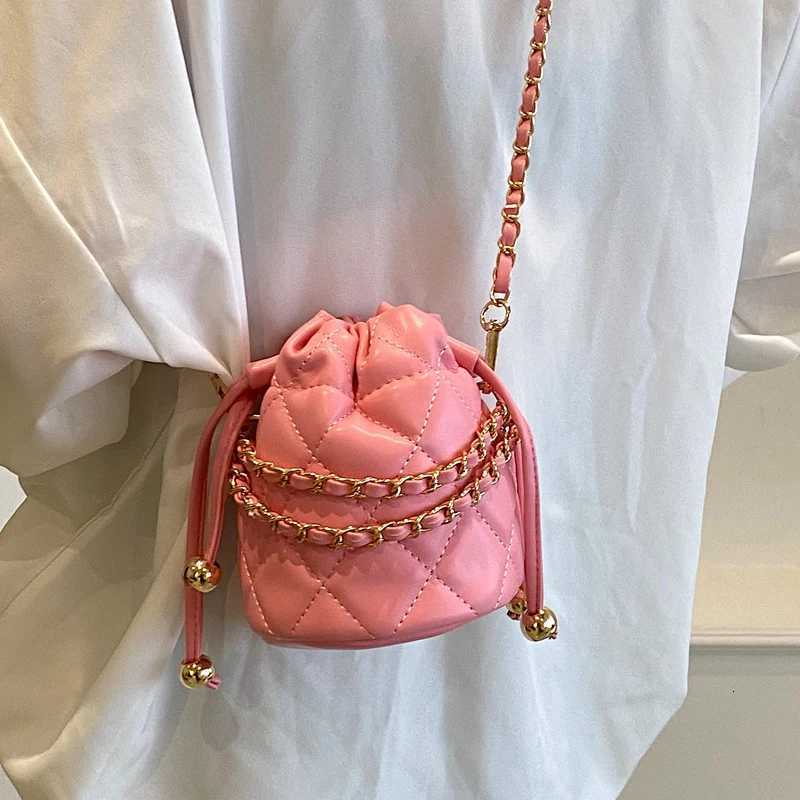 Chic Mini Bucket Bag for Women Summer 2024 New Solid Chain Crossbody Bags Exquisite Versatile Girls One Shoulder Card Pack PurseW251112