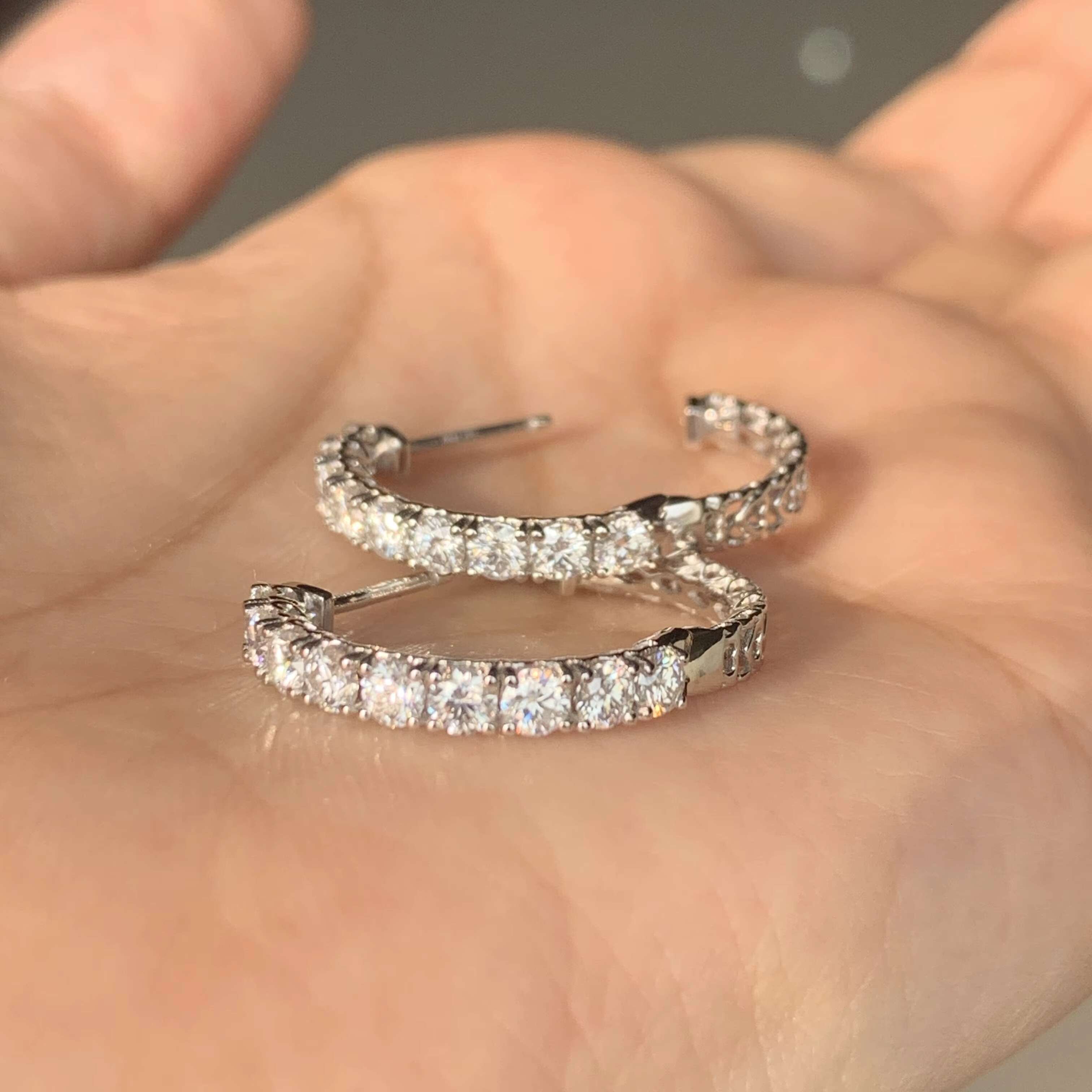 Fancy Jewelry Custom 10K 14K 18K White/Yellow/Rose Gold Material D FL Round 2.9MM Moissanite Diamond Hoop Earrings