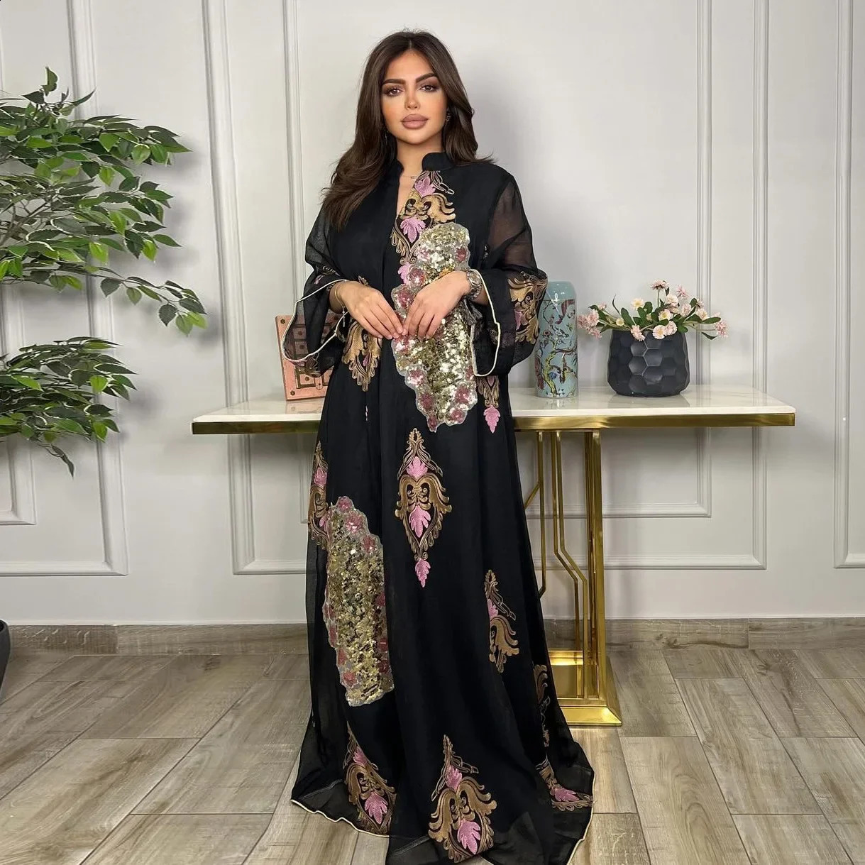 Kaftan Muslim Abaya Women Summer Fashion Long sleeved Vneck sequined long skirt Dubai 250411