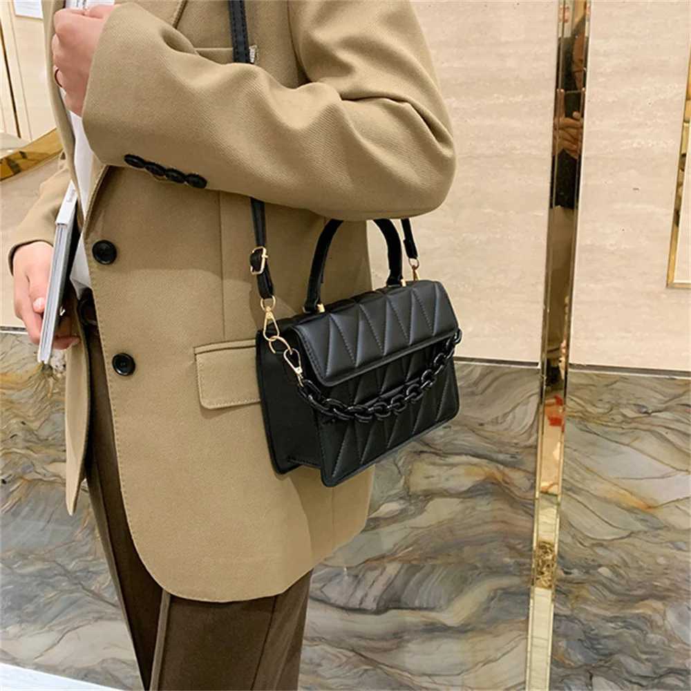 Fashion Plaid Women Shoulder Bag Chain Crossbody Bags Brand Designer Trendy Female Handbags and Purses Small Flap Top Handle BagT2511112