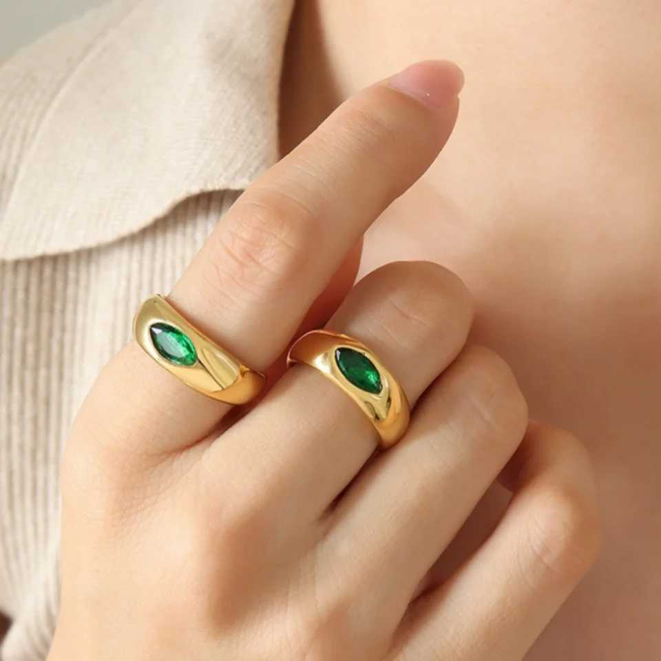 Vintage 18K gold-plated stainless steel colored rhinestone inlaid ring suitable for womens fashion jewelry party giftsXJ250412