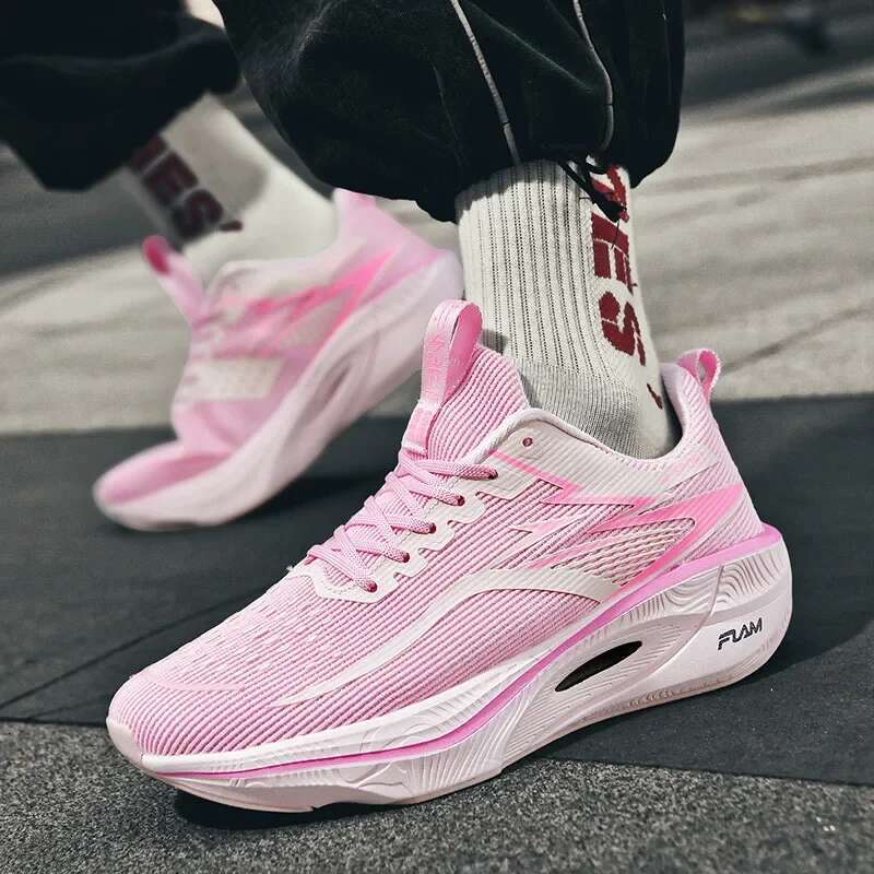 2025 summer new men's and women's sports shoes, tennis shoes, casual sports shoes, breathable designer, fashionable running shoes
