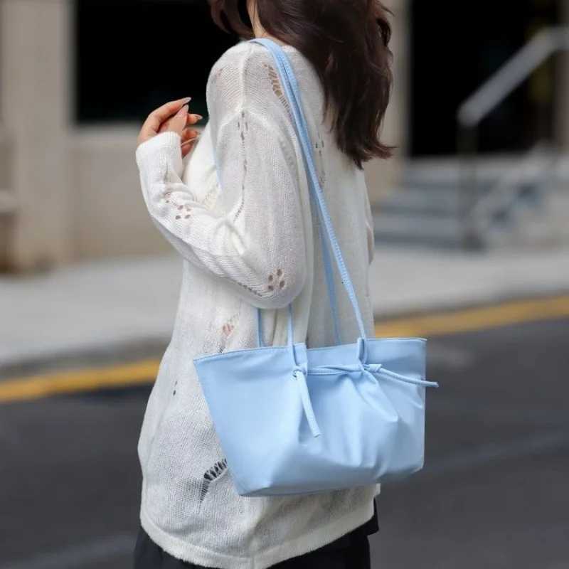 Popular Classic Leather Tote Bag For Ladies - Elegant Shoulder Carry Handbags With Durable Design From Famous BrandW251111