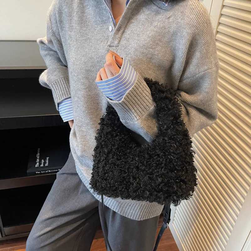 Autumn New Fashion Crossbody Bags Women Luxury Designer Handle Bags Simple Cute Plush Casual Shoulder BagT2511112