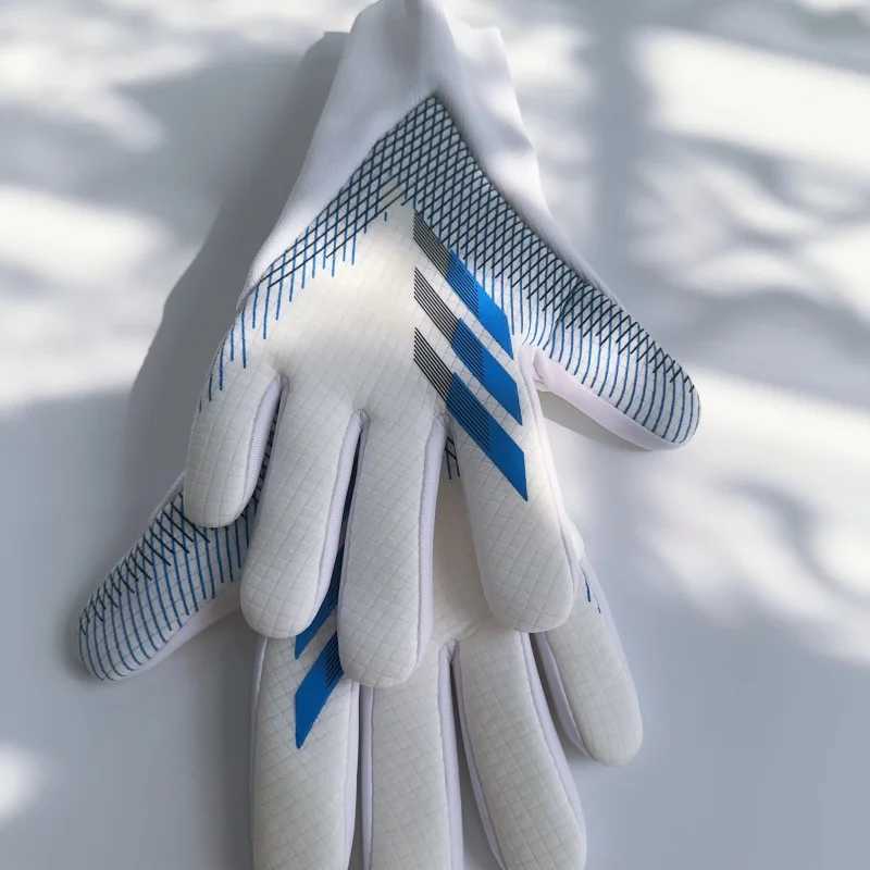Football goalkeeper gloves latex anti slip finger protection football comparison training adult goalkeeper gloves bindingXJ250412