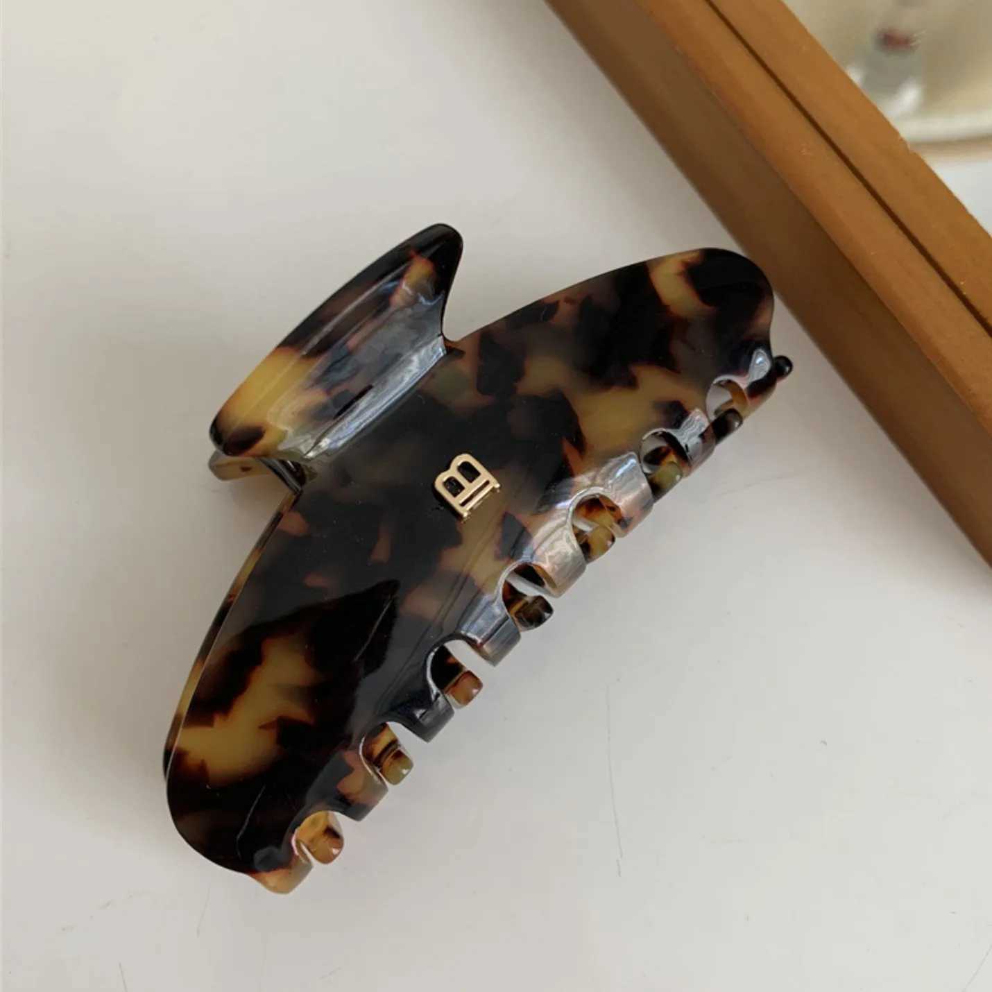1 new acetate bed sheet hair clip letter shark clip headband accessory grip clip sweet plate hair clip hair accessory Y2504012