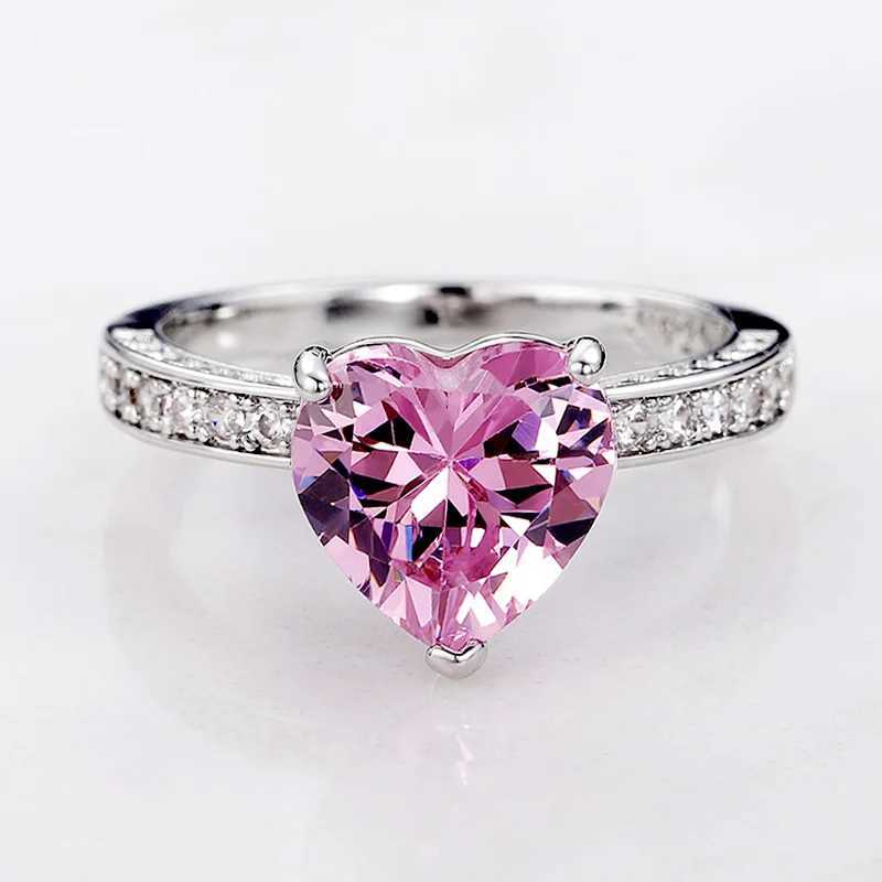 Huitan Luxury Card Womens Heart Engagement Ring AAA Pink Cubic Zirconia Girlfriend Anniversary Gift Recommendation RingXJ250412