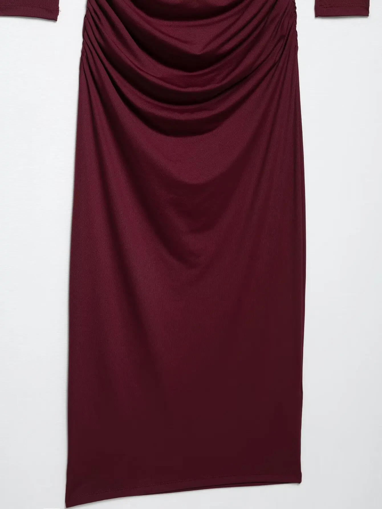 European and American Style Inlaid Belt Deep Vneck Warm Slim Long Sleeve Dress 250411