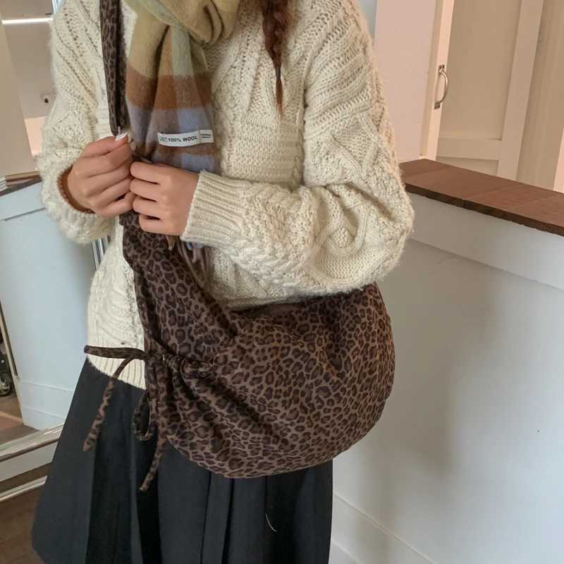 LEFTSIDE Big Cloth Leopard Hobo Bag for Women Shopper Shopping Shoulder Bags 2025 Winter Designer Luxury Brand Simple HandbagsT2511112
