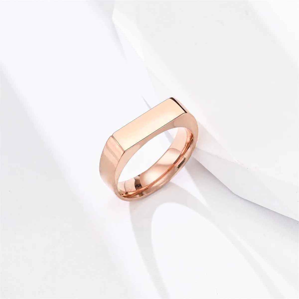 Mens punk stainless steel ring simple waterproof horizontal stripe ring classic casual jewelry giftXJ250412