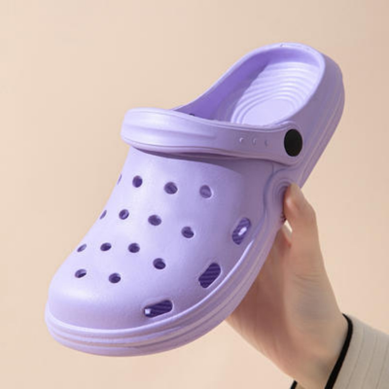 New free summer women fashionable flat bottomed beach shoes in white and black sizes 36-45 designer outdoor slippers