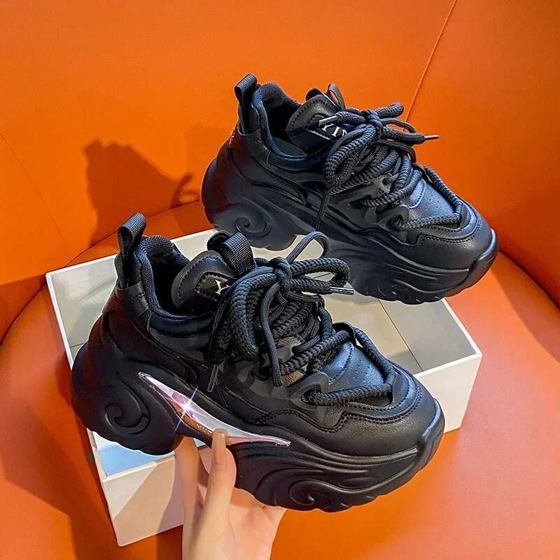 2025 New Thick soled Women's Breathable Leather Sneakers High Heels High Platforms Outdoor Sports Designer Fashion Training Shoes White Thick sol