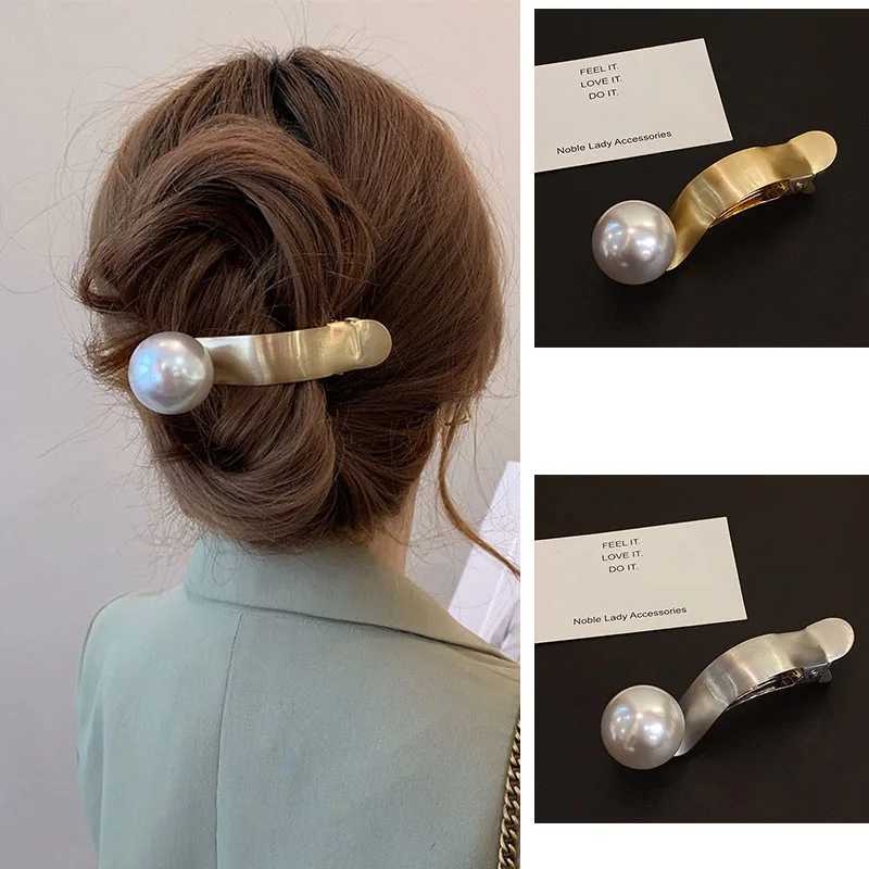 Fashion metal pearl hair clip temperature duckbill handle clip hair clip styling tool female hair clip accessory bucket Y2504012