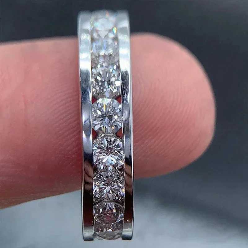 Huitan Simple Stylish Rings with shiny cubic zirconia modern personalized accessories womens eternal jewelry engagementXJ250412
