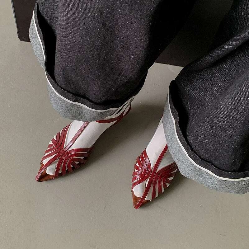 Designer Women Narrow Band Sexy Sandals Kitten Heels Pointed Toe Ladies Concise Footwear Summer Golden Shoes