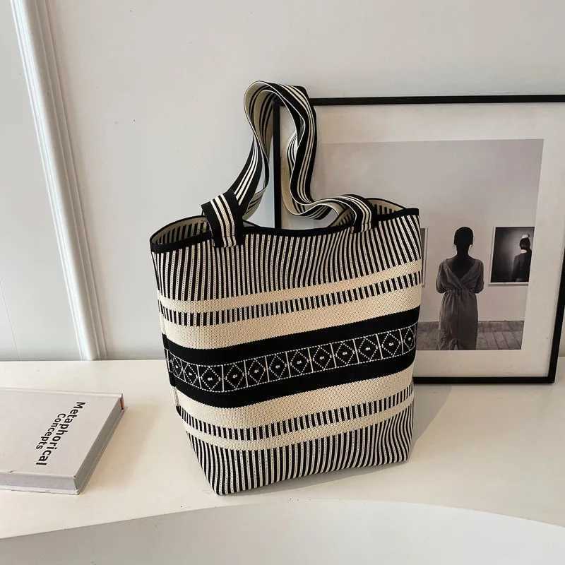 High quality canvas womens shopping bag ethnic style casual can be fixed large capacity geometric printing knitted handbagXJ250412